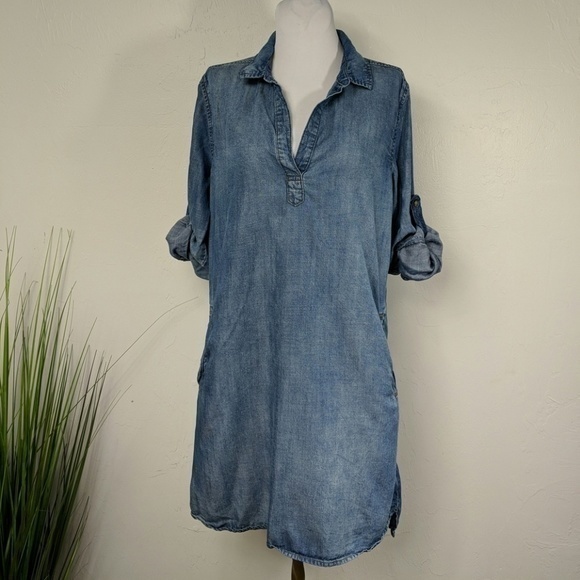 Chelsea and violet chambray roll sleeve dress - Picture 2 of 6
